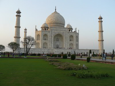 Taj mahal - evening view